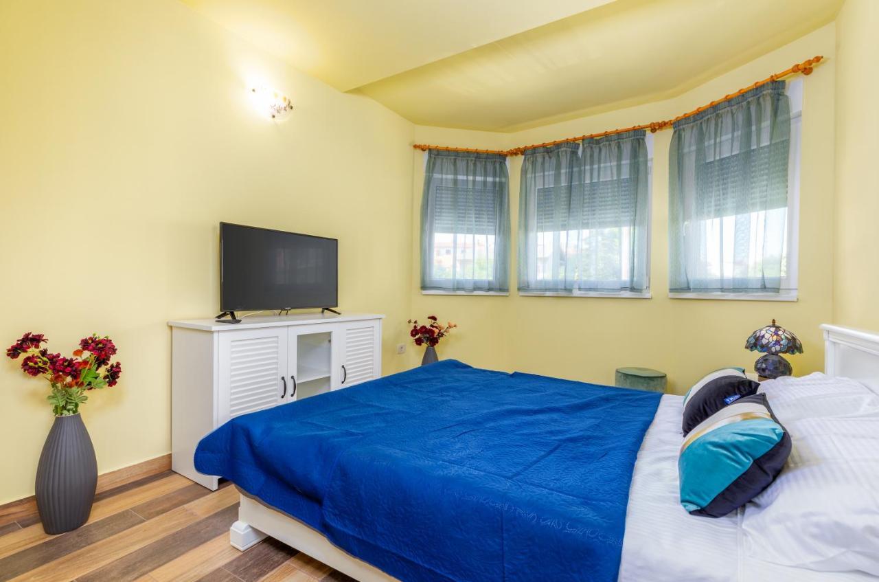 Apartmani Monte Пула Екстер'єр фото