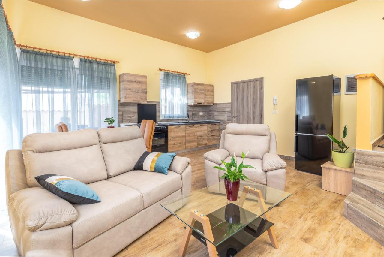 Apartmani Monte Пула Екстер'єр фото