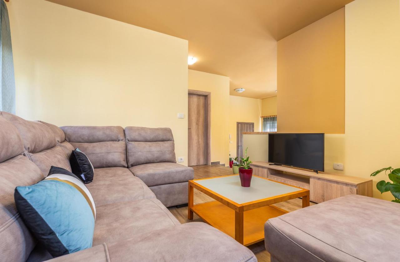 Apartmani Monte Пула Екстер'єр фото